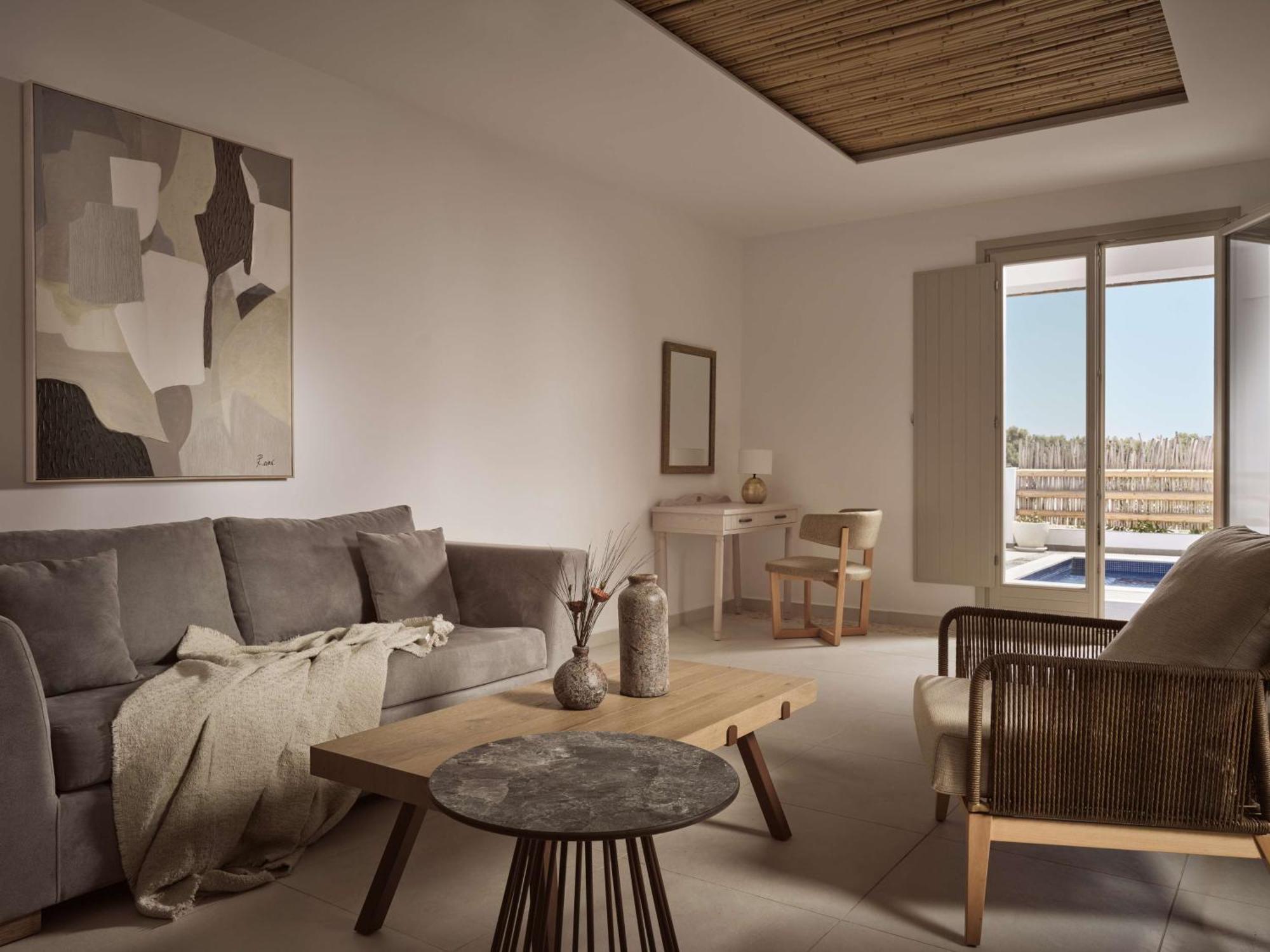 Sea Breeze Santorini Beach Resort, Curio By Hilton Agios Georgios  Екстер'єр фото