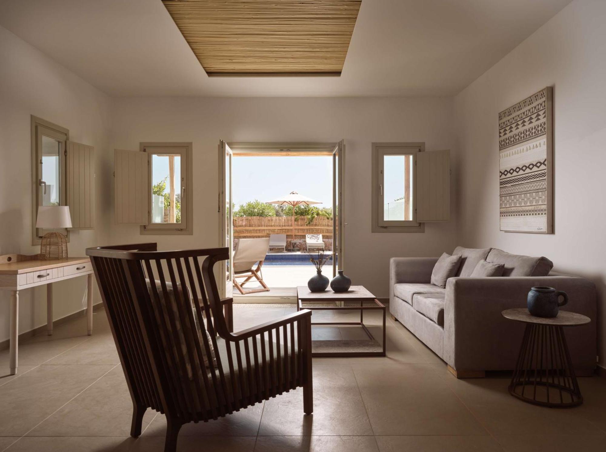 Sea Breeze Santorini Beach Resort, Curio By Hilton Agios Georgios  Екстер'єр фото