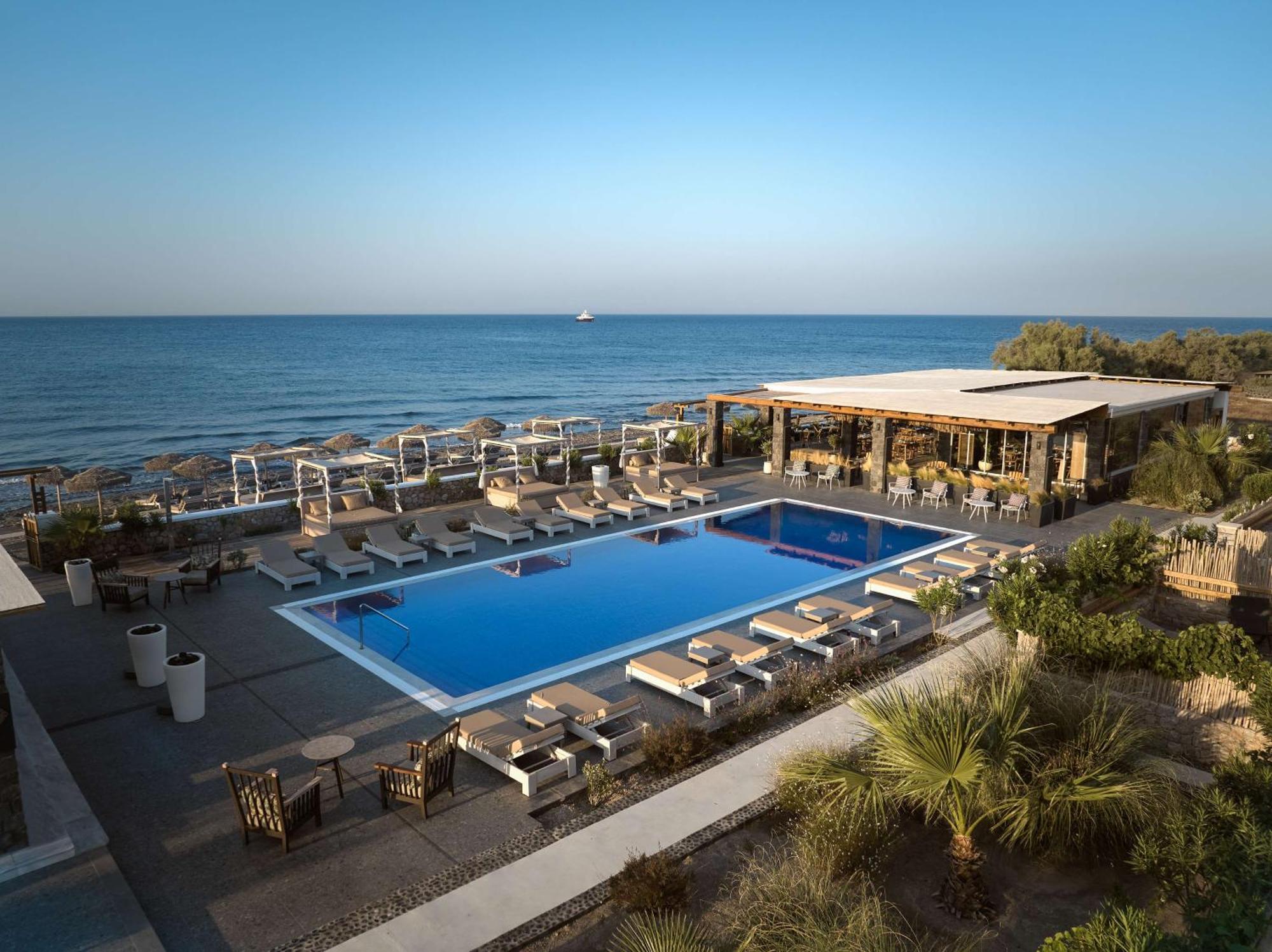 Sea Breeze Santorini Beach Resort, Curio By Hilton Agios Georgios  Екстер'єр фото