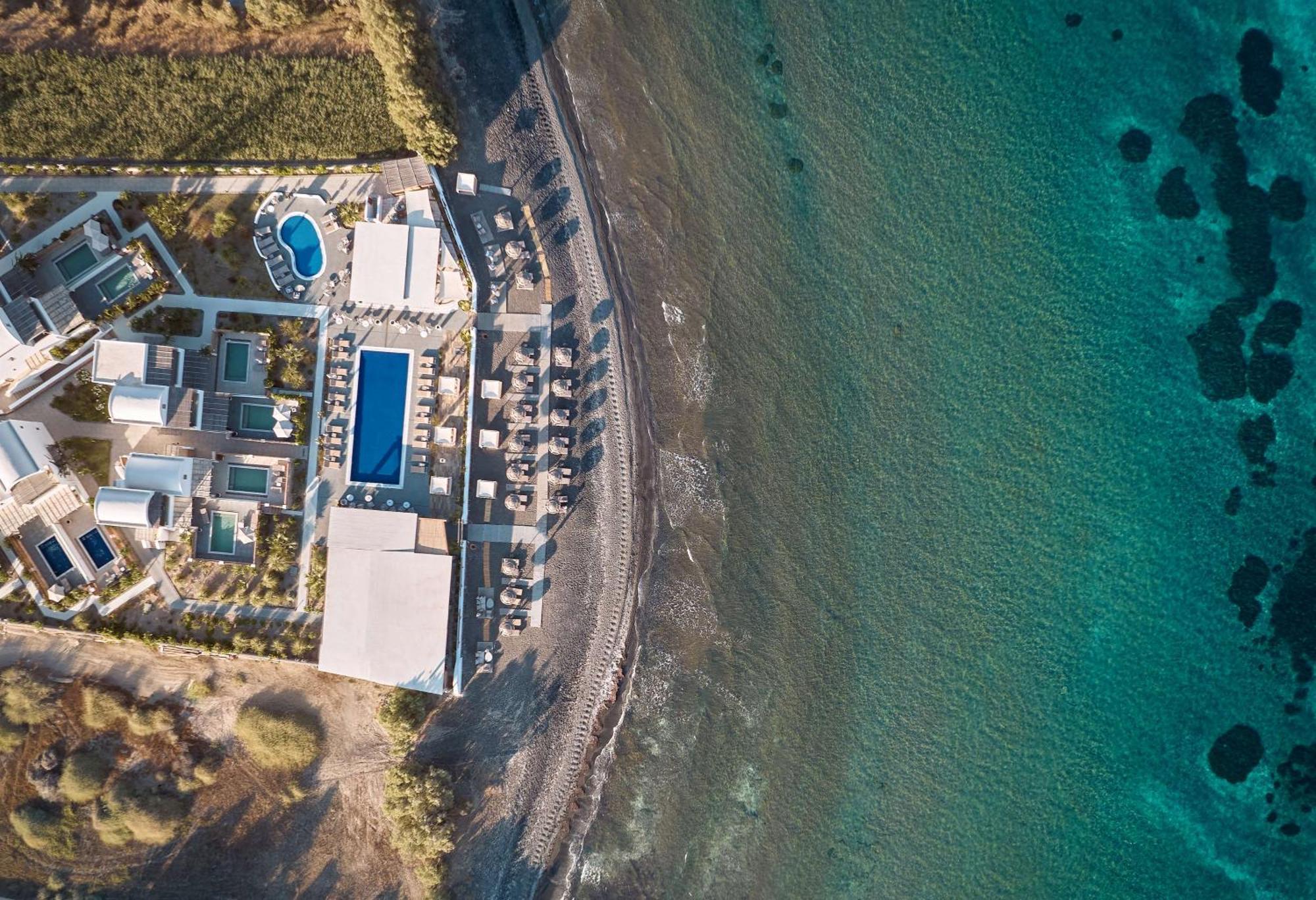 Sea Breeze Santorini Beach Resort, Curio By Hilton Agios Georgios  Екстер'єр фото